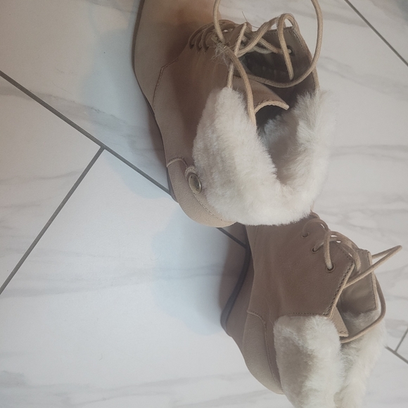 Boots - Picture 1 of 2
